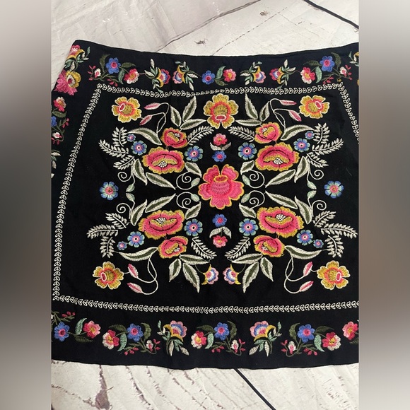 Umgee skirt large nwot - Picture 2 of 5